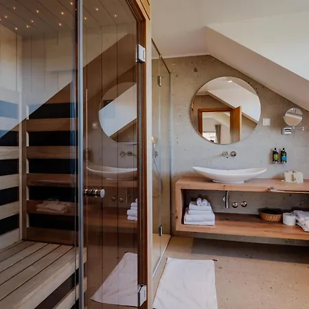Puhan Wine Estate & Boutique 3*