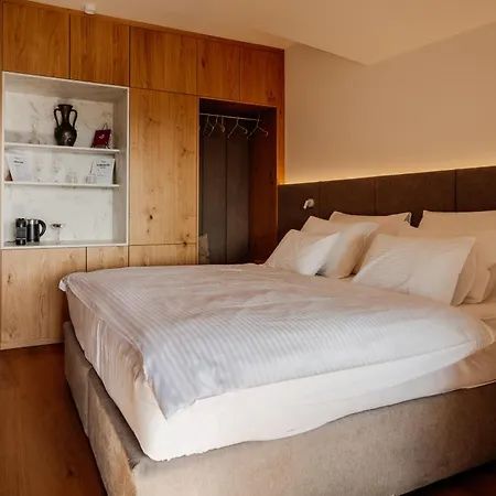 Bed & Breakfast Puhan Wine Estate & Boutique