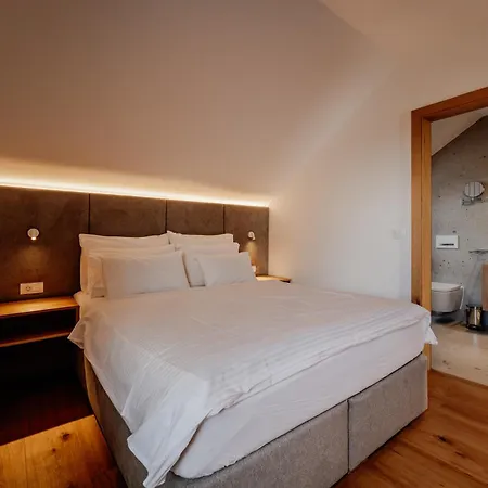 Bed & Breakfast Puhan Wine Estate & Boutique 3*